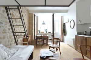 Heritage district 4 people loft style