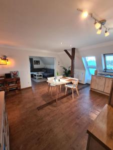 Appartement Herrlicher Nord und Süd-Blick direkt am Nord-Ostsee-Kanal Meckelmoor 6 1 OG. 24797 Breiholz Schleswig-Holstein