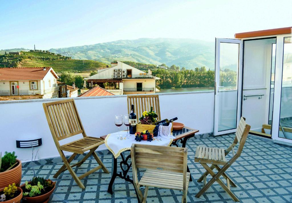 Hidden Gem w/ Rooftop - City Center & Douro View Rua da Ferreirinha 6, 5050-261 Peso da Régua