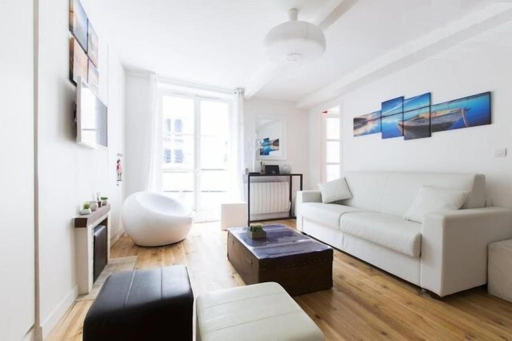 Appartement High Standing 2-Room Apartment in Latin Quarter Paris 13 Rue Rollin 75005 Paris