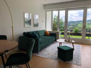 Hillside Apartment - cosy vacation home with a view