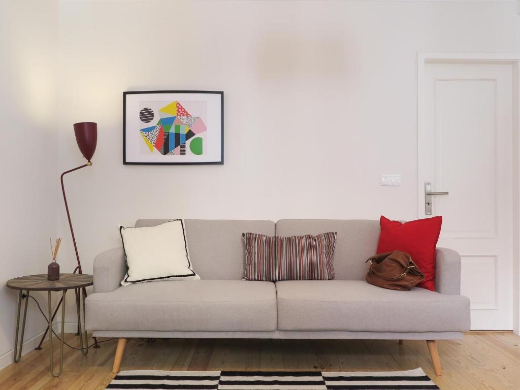 Historic alfama apt with modern style R. de Santo Estevão7, 1, 1100-345 Lisbonne