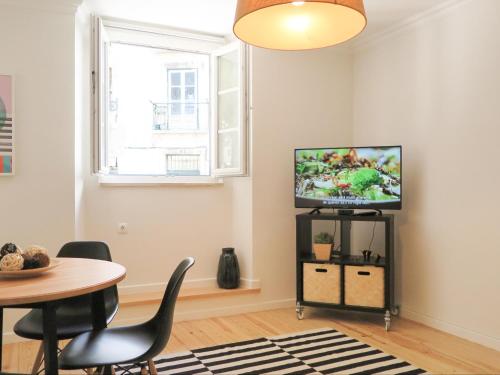 Historic alfama apt with modern style