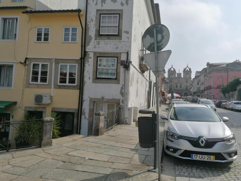 Historic House Avenida São Miguel O Anjo 47, 4700-443 Braga