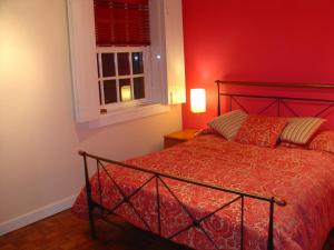 Historic Oporto Apartment at oporto UNESCO area, in front of Porto Wine caves