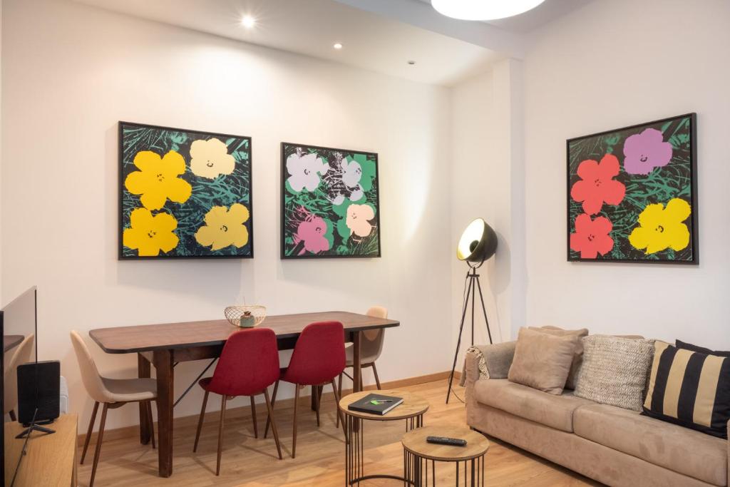Historical Central Apartment with Interior Terrace 62 by Lisbonne Collection Rua Senhora Glória, 14 R/C, 1170-353 Lisbonne