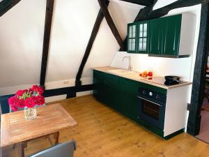 Appartement Historische Ferienwohnung mit Kamin in Lich Schloßgasse 5 35423 Lich Hesse