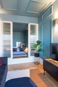 HM - Infante Riverside Apartment N