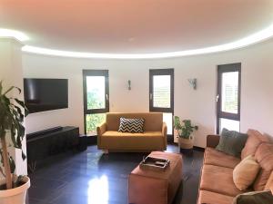 Hochwertige Wohnung mit Parkplatz, Grill, Terrasse