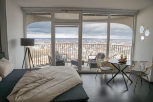 Hohes Apartment mit Weitblick über Augsburg