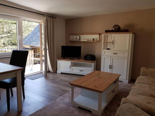 Holiday flat near Kaifenheim with private garden