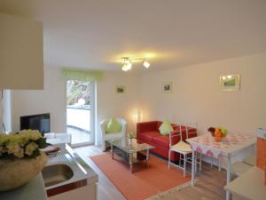 Holiday home consisting of two separate living areas on one level