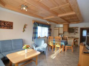 Holiday home with panoramic view and every convenience spa