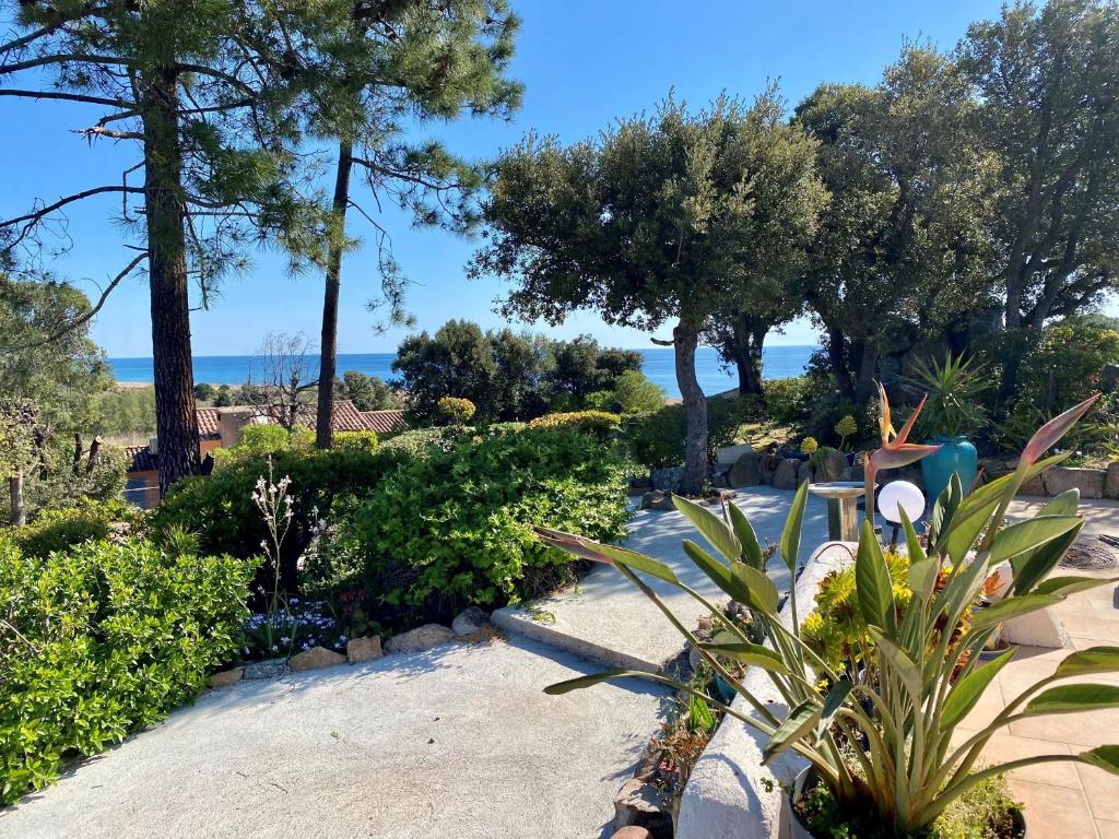 Hollywood E24 - T2 avec terrasse à 2 minutes de la plage