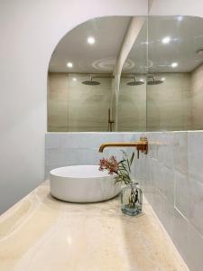 Home Chic Home - La Terrasse Bazille - Netflix
