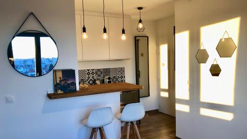 Home Chic Home - Studio Paris La Défense - Les Toits de Courbevoie - NETFLIX