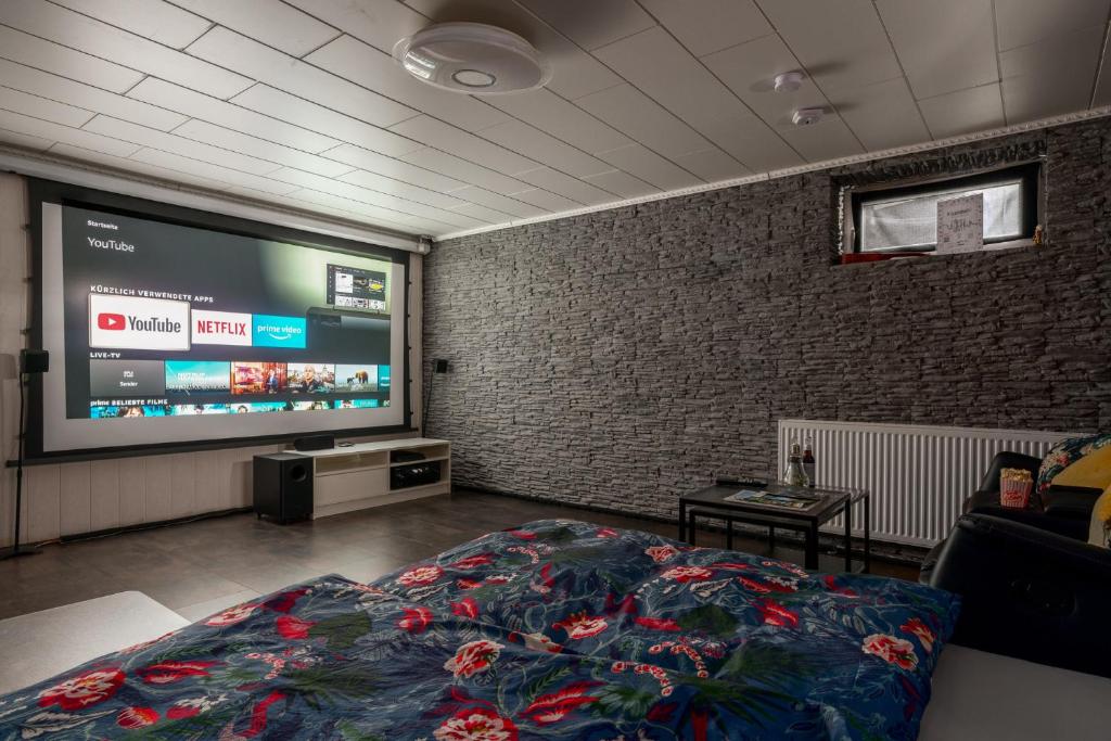 Appartement Home Cinema Kassel with Netflix and Disney Am Donarbrunnen 31a 34134 Cassel