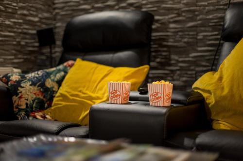 Home Cinema Kassel with Netflix and Disney