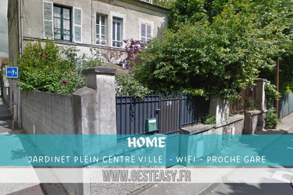 Appartement Home Gesteasy à 2 pas de la gare, trés calme 26 Rue du Val Notre Dame 78200 Mantes-la-Jolie