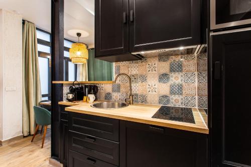 Home Suite Home Canal Saint Martin 2BR
