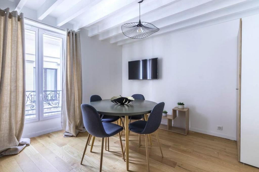 Appartement Home Suite Home Grands Boulevards 41 4D 32 Rue Poissonnière 75002 Paris