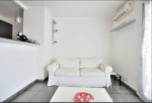 Appartement HOME SWEET HOME 825 Chemin de Rabiac Estagnol 06600 Antibes Provence-Alpes-Côte d\'Azur