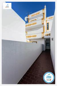 HOME4U - Cosy Apartment with Fantastic Terrace