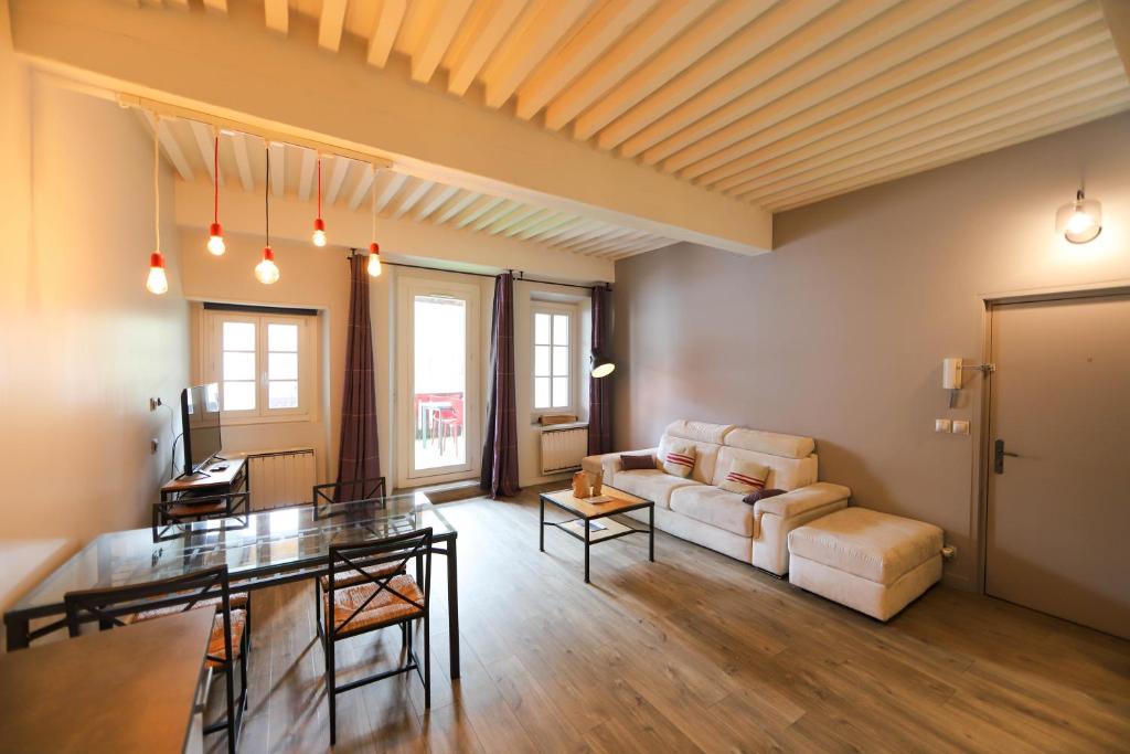 Appartement HomeBuddy' - La Terrasse Carnot, in Annecy downtown 2ème étage 28 Rue Carnot 74000 Annecy