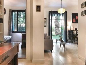 Homelivia, Luxueux Appartement avec Jardin privé