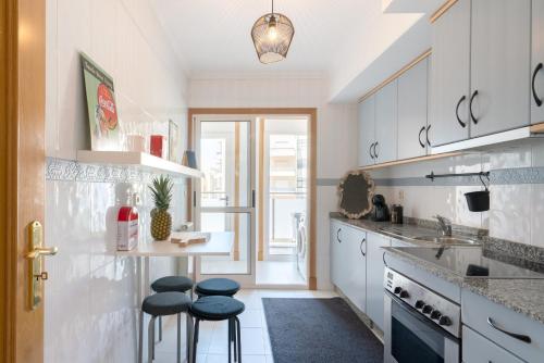 Homely Fresh Apartment - Terrace & Garage