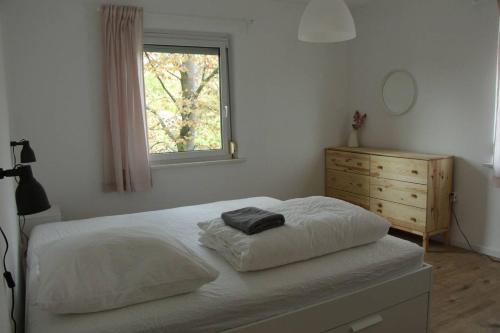 Homely Spacious Appartment near OUTLETS & Train