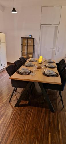 Homey Apartments Harbor Suite - Parking Two Bathrooms Netflix Sea view