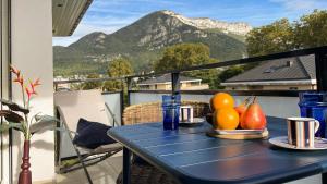 Appartement HOMEY MONTAIGNE - New - A 1 min à pied du LAC D'ANNECY - 2 Balcons privés - Appartement avec 2 chambres - Stationnement gratuit toute l'année sauf en été - juin à août 2 Rue Montaigne 74000 Annecy Rhône-Alpes