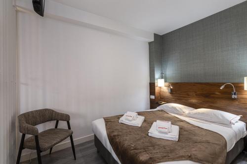 Hopstays Oporto Wine Cellars - Studio with Terrace
