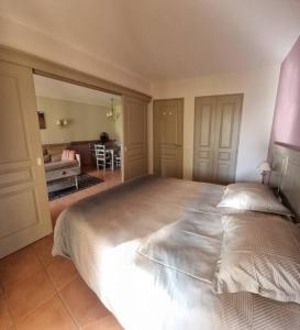 Appartement Hôtel du Golf de Pont Royal - appartement paisible rez de jardin - terrasse & piscine n°9 Rue des Alpilles 13370 Mallemort Provence-Alpes-Côte d\'Azur