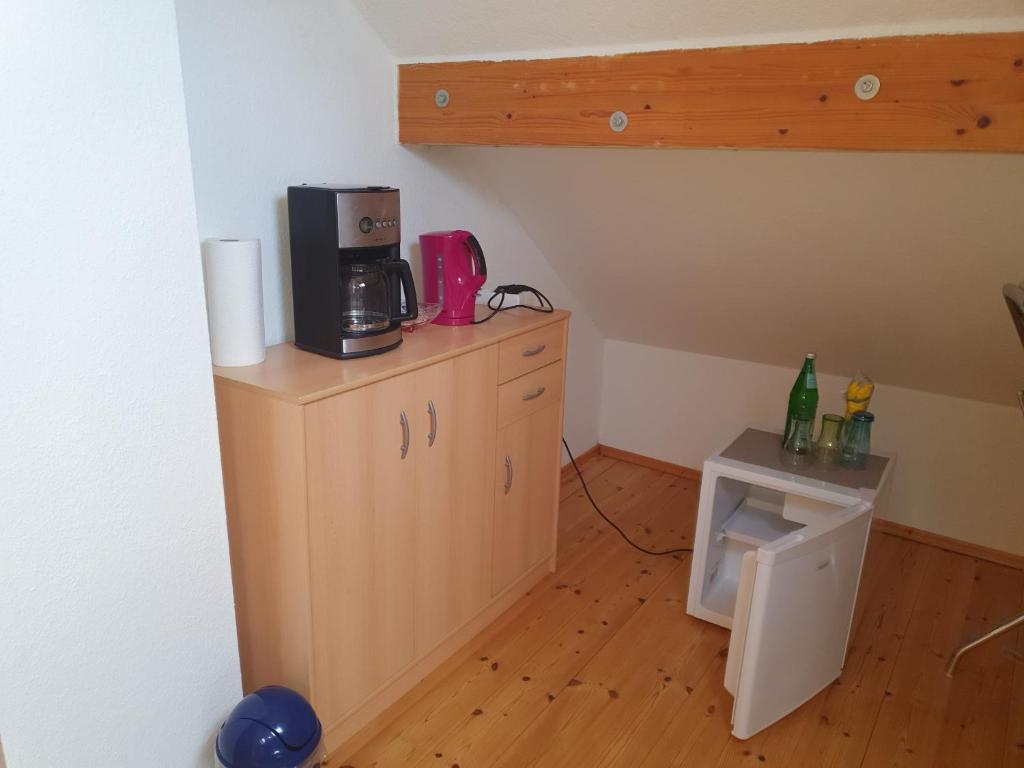 Appartement Hotel, Ferienwohnung, Zimmer 17 Alleestraße 33014 Bad Driburg