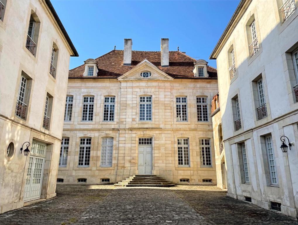 Appartement Hôtel Particulier, Maison Jazey. 20 Rue de la Liberté 21140 Semur-en-Auxois