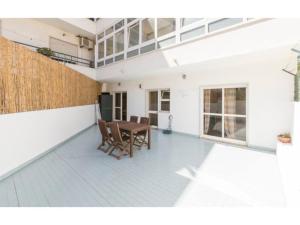 HOUZE_Flat near the beach with terrace