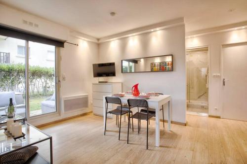 HSH Appartement avec jardin au coeur de Deauville