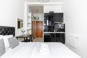 HSH Cosy Studio Tesson Canal Saint Martin