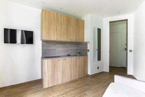 HSH Super Studio Batignolle Bessières