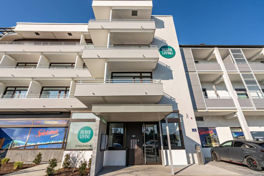 Huber Living Basic 104 Bahnhofplatz 8, 82110 Germering