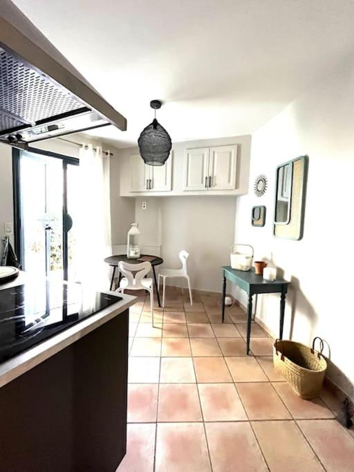 Appartement Hyères, Appartement T2, proche Villa Noailles 11 rue Émile Paul 83400 Hyères