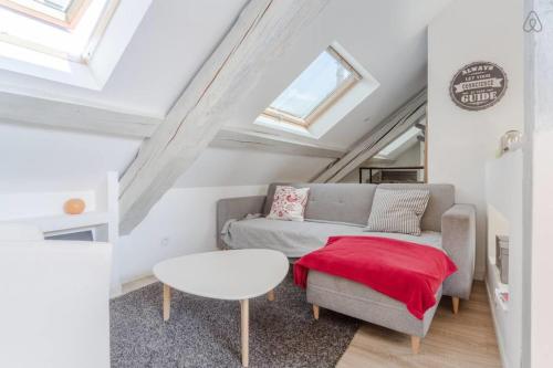 Hyper Center for 6 people2 bedroomsTram at 5 min walking #F4