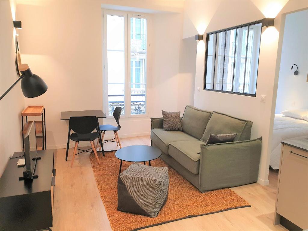 Appartement HYPER-CENTRE MODERNE APPART 206  06000 Nice