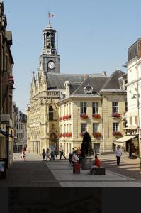 Appartement HYPER CENTRE-VILLE, T3, Heart of the historic city 1er étage 2 Rue de Buridan 02100 Saint-Quentin Picardie