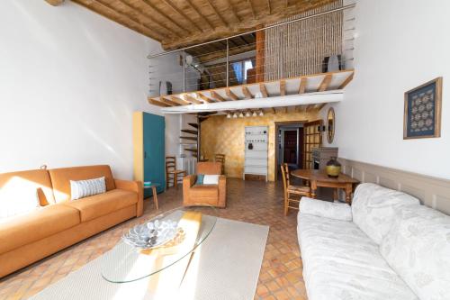 HYPERCENTRE 10 MIN DE LA GARE D'AVIGNON - Appartement charmant et lumineux