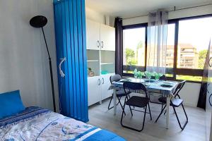 HYPERCENTRE 27 m avec WIFI et PISCINE partagée