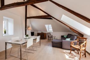 Hypolite 5  New - Elégant Appartement - 80 mètres du Port d' Honfleur