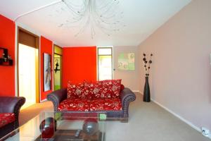 ID 4306 | Private Apartment